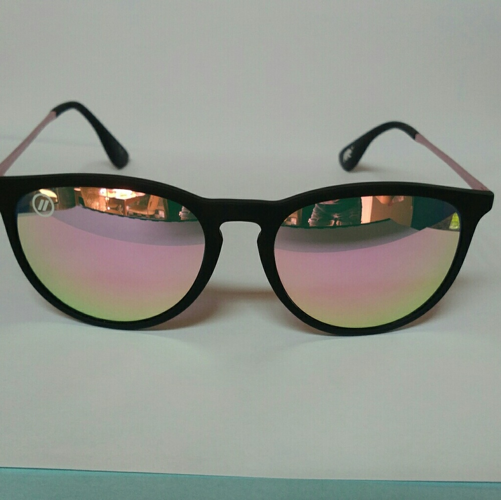 Blenders eyewear sunglasses rose theater